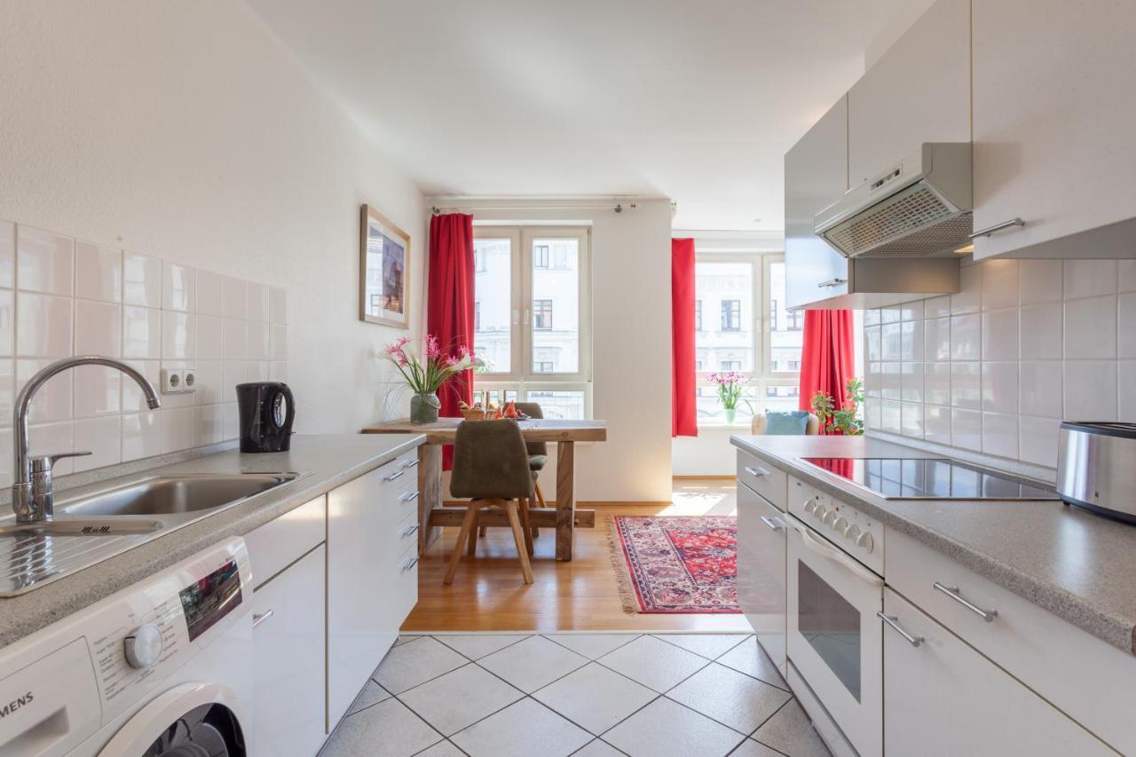 Schoenes Studio In Downtown Mitte Mit Balkon ベルリン エクステリア 写真